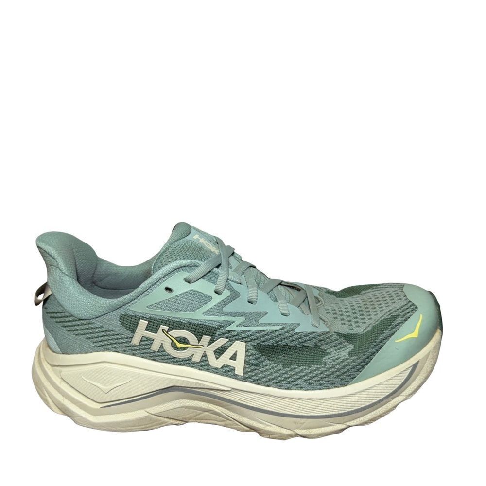 Hoka men’s challenger 8 Athletic Shoes - Light Blue and White size 9.5 D